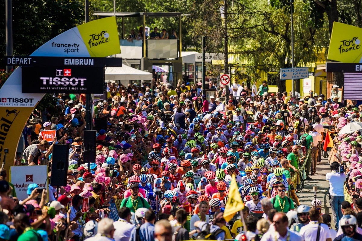 SPtourisme's tweet photo. 📅 Vendredi 19 Juillet : Embrun accueillera la départ de la 19ème, qui s'annonce comme l'une des plus musclée de cette 111ème édition. 😎

📸 P. Ballet https://t.co/IXXY7ealpA