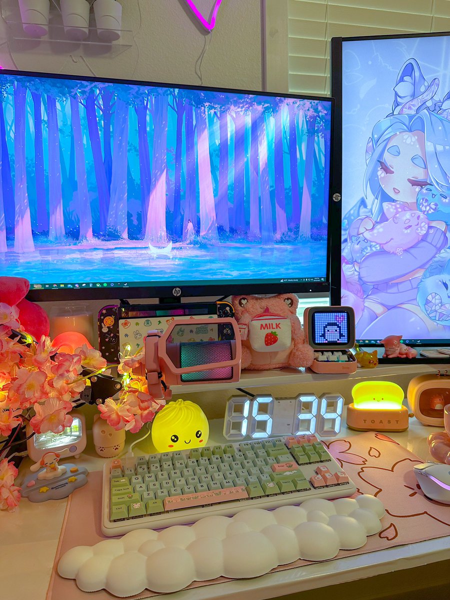 Happy Wednesday 🤍✨

#Kawaiigaming #pinkgaming #pinkgamingaesthetic #cozygamingcommunity #cozygaming #cozygamingaesthetic #cozydesksetup #cozydeskspace #gamingcommunity #gamingsetups #pinkgamingroom #faefarmgame #cozygamer #cozygamercommunity #cozygamesaesthetic #pinkgamingroom