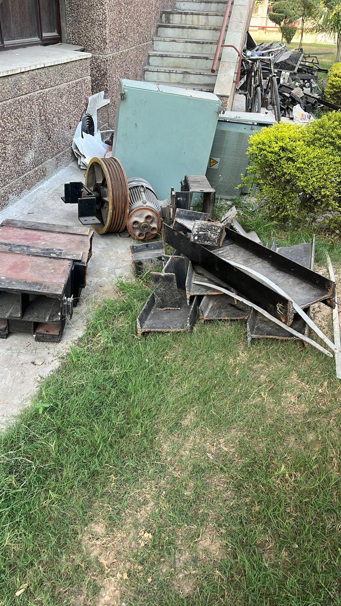 CCRTNewDelhi's tweet image. The unused items #scraps were removed today from the #CCRT Campus for better #utilization of #clean space under special campaign 3.0
#cleanliness
#Swachhta
#SwachhBharatAbhiyan
#moc
@PMOIndia
@MinOfCultureGoI
@M_Lekhi
@arjunrammeghwal
@kishanreddybjp
