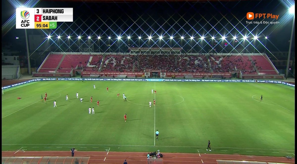 Namcaex's tweet photo. Hải Phòng 3-2 Sabah
Dấu ấn đến từ Đàm Tiến Dũng. Hải Phòng sớm dẫn trước 2-0 nhưng hàng thủ lơ là khiên trận đấu không hề dễ dàng. 
#haiphongfc 
#HaiPhong
#Sabah
#AFCCUP 
#C2ASIA https://t.co/rMZTiqhaju