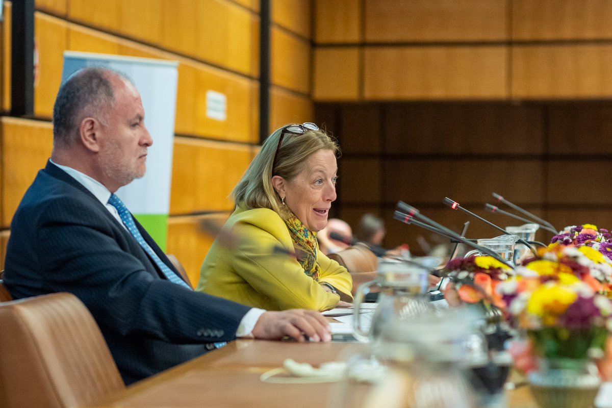 UNODC_CND's tweet photo. Lively discussions during the briefing by CND Chair, Amb. Miguel Camilo Ruiz Blanco @CancilleriaColAmb on the #Midterm2024 Review, for all interested stakeholders https://t.co/qasaVedek2
