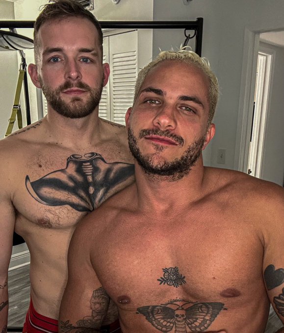 Look who I met up with last night 😜 @cleocentrismo and I had a lot of fun!  Coming soon! https://t.c<a class="tags" target="_blank" title="On Twitter" href="/?out=eyJ0eXAiOiJKV1QiLCJhbGciOiJIUzUxMiJ9.eyJpYXQiOjE3MTk2NDkyNDMsImlzcyI6InR3cG9ybnN0YXJzLmNvbSIsIm5iZiI6MTcxOTY0OTI0MywiZXhwIjoxNzUxMTg1MjQzLCJyZWRpcmVjdF91cmwiOiJodHRwczovL3R3aXR0ZXIuY29tL2NsZW9jZW50cmlzbW8ifQ.XQY6Vo2D0k-1jkGuTFogIxH0KNq2i3a87HYtapR10d6MZwJ7QyC2rEx2SMqzApISn6mw1FeIQ1Zd5yBuuIZLAQ">@cleocentrismo</a><a href="/tag/happynewyear"class="tags"><span>#happynewyear</span></a>