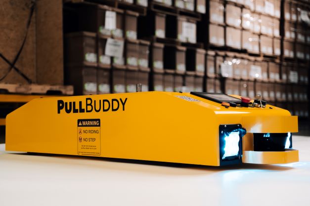 ResGreenGroup's tweet photo. ResGreen's robotic vehicles are the perfect solution for #warehouses that want to improve productivity and efficiency, while reducing mundane tasks for employees. More and more businesses are turning to #automation to deal with increasing labor shortages. 
https://t.co/7ieewlgmUu https://t.co/k1N7fhiiTO