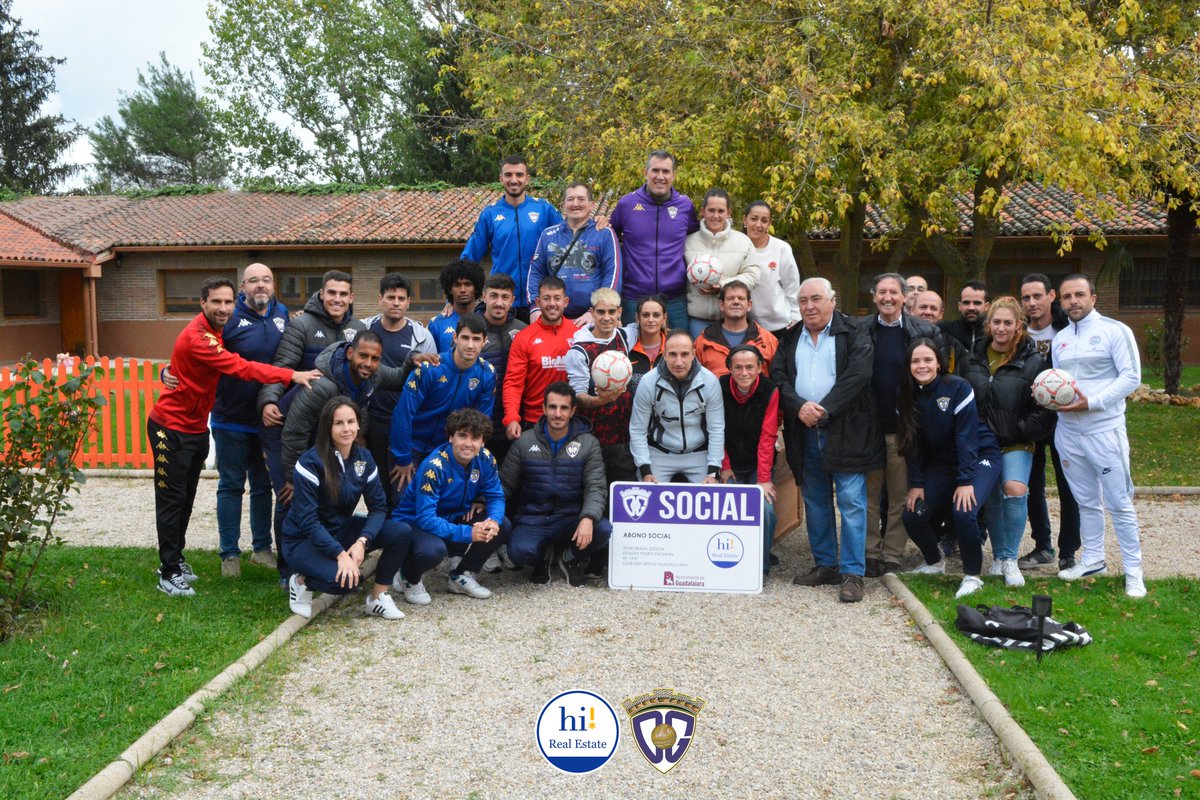 SOCIAL | 🫂🤗

🔝Emotiva visita a las instalaciones de Proyecto Hombre con representantes del primer equipo masculino/femenino y de la directiva.

El C.D. Guadalajara seguirá apoyando en todo lo que esté en su mano a la gente de nuestra provincia de la mano de @hi_RealEstate.