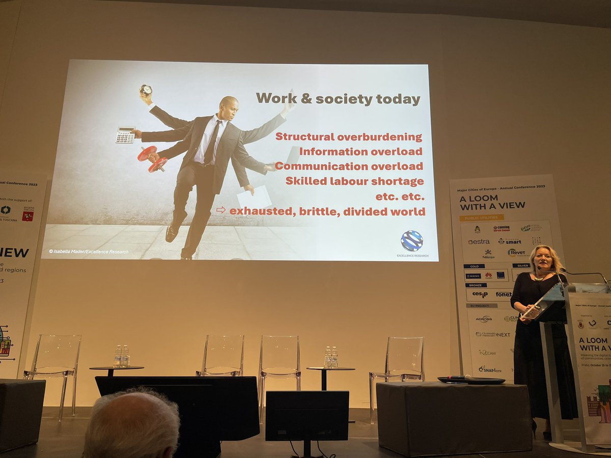 What do we need to learn in our overinformed Network Society? <a href="/IsabellaMader_/">Isabella Mader</a> at the annual <a href="/majorcitieseuro/">Major Cities of Europe</a> conference in Prato #MCEprato2023