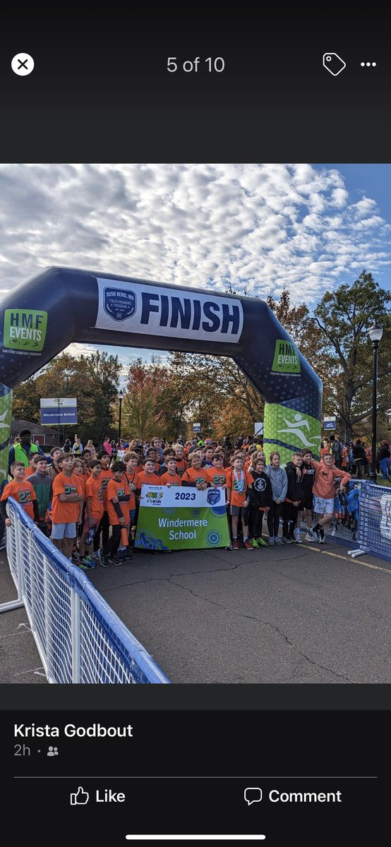 Windermere School attending the Hartford Marathon Foundation “Final Mile”. What a fun, healthy way to spend a beautiful morning! Thanks HMF! <a href="/WindyWhales/">Windermere School</a>