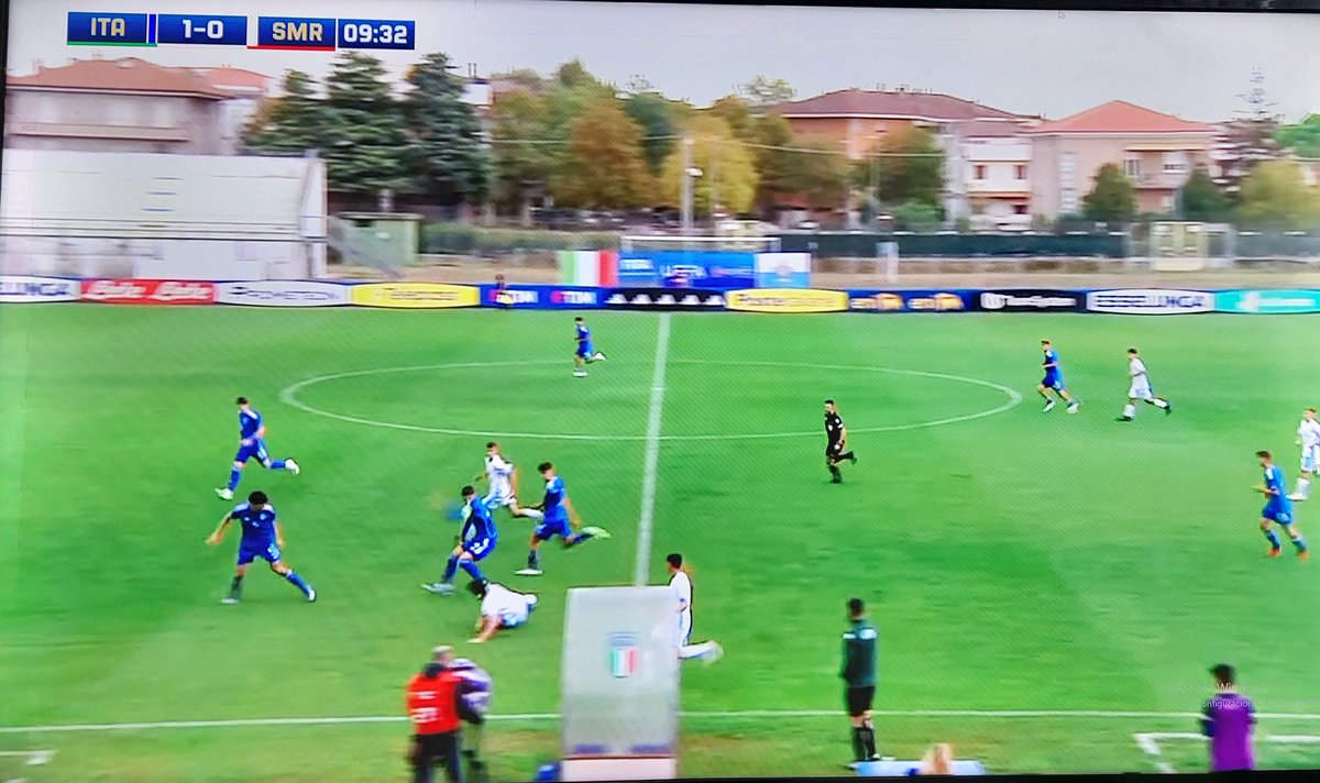 7 minutos. Gol de Italia. Ya perdemos.

🇮🇹 Italia 1-0 San Marino 🇸🇲

Como siempre, ni 10 minutos aguantamos. Somos malísimos.