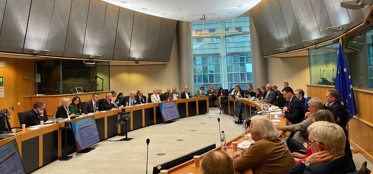 A panel with Clare Murphy, consultant cardiologist, Izabella Uchmanowicz, Professor at Wroclaw University and Ber Ooman, Executive Director European Specialist Nurses Organisation discussed the future of the multidisciplinary team and how the EU can help. #HeartFailureMission