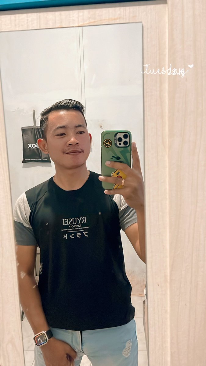 M_luvy99's tweet photo. Everything you need in your life will come to you right at the perfect time.

i wish you could see what i see in you :) https://t.co/YkZw0EAS9J