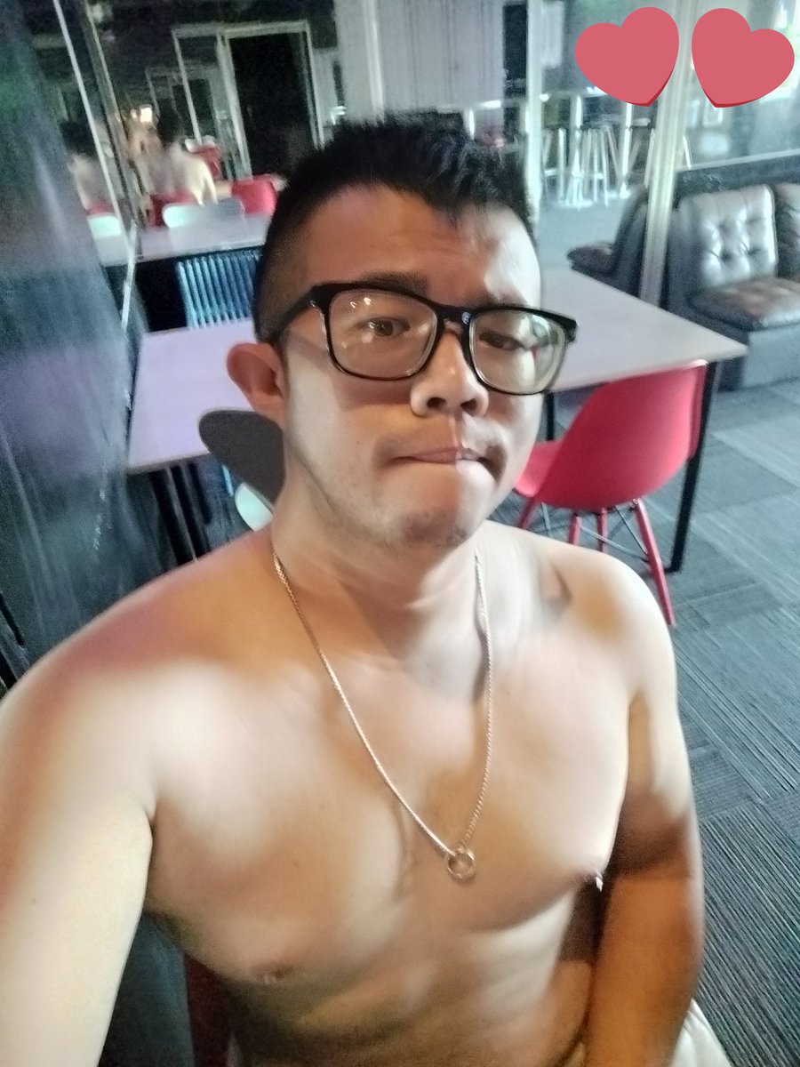這是那呀
戴？不戴？
我偏好不戴>\\<