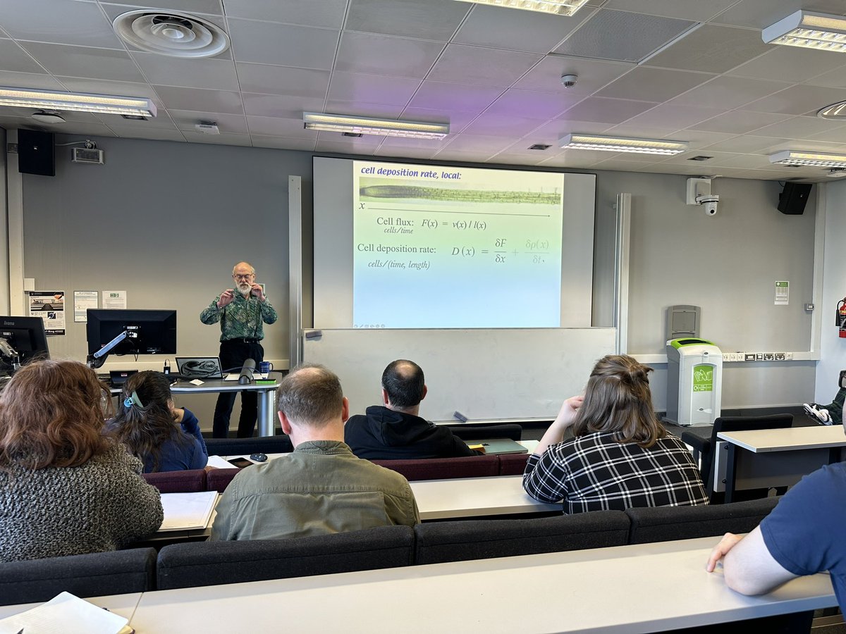 Great seminar from @TobiasBaskin on his work looking at the temperature related dynamics of root cell growth and expansion! Tobias is here for 12 months on a @royalsociety visiting fellowship, working with the plant science and maths departments @UoBbiosciences @uobmaths 🌱