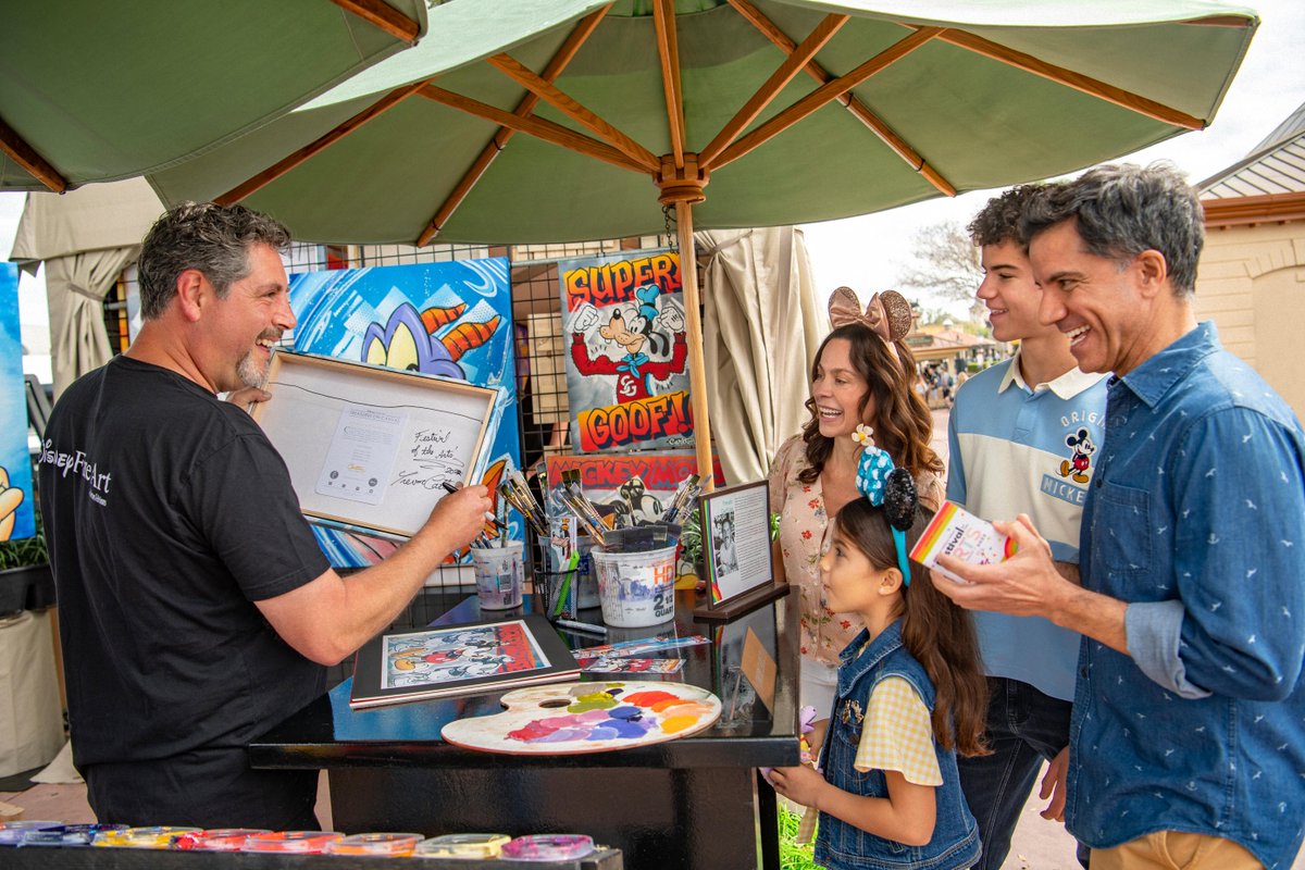 DisneyParks's tweet photo. Get your paintbrushes ready! 🎨✨ The EPCOT International Festival of the Arts returns Jan. 12, 2024! Stay tuned to the Disney Parks Blog for more updates on this colorful event in the future. https://t.co/369izpsgFs