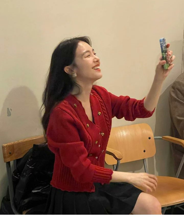 Minah_Bread22's tweet photo. Update On IG 10, 25, 23,
Pretty Bang Minah ❤️❤️❤️
Let's Smile Everyone 🌹 https://t.co/GZ3d6nOTq3