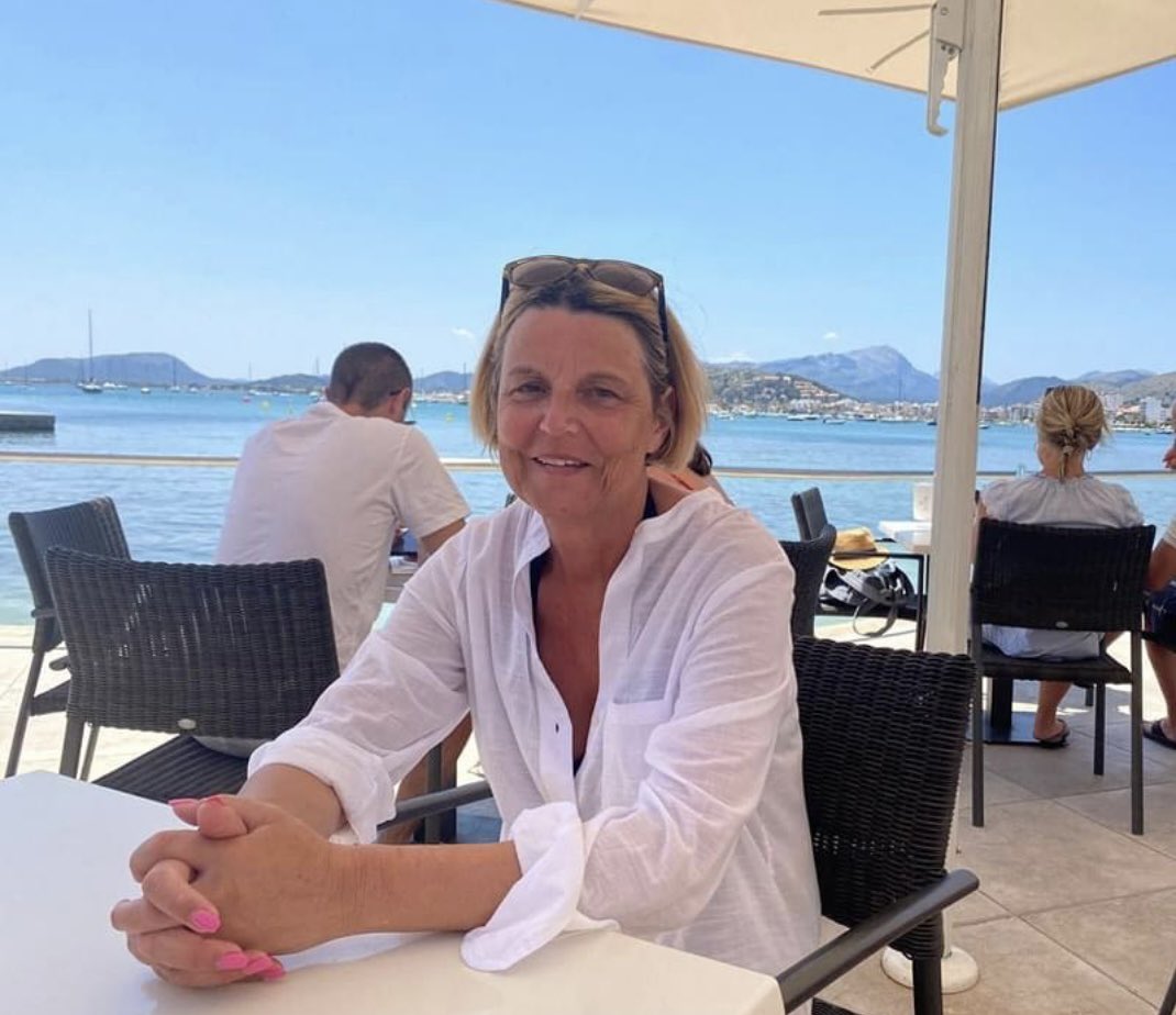 kellyjacksonmf's tweet photo. Hello, I am Venetia Bishop Treasurer of the Kelly Jackson Memorial Fund. 

I work at a local Building Society
I love travelling, especially to Italy, eating out and fine wine!  I like walking, especially in the Spring and Summer,
Thank you all for your continued Support!! 💜💜 https://t.co/dx6CvvwkOj