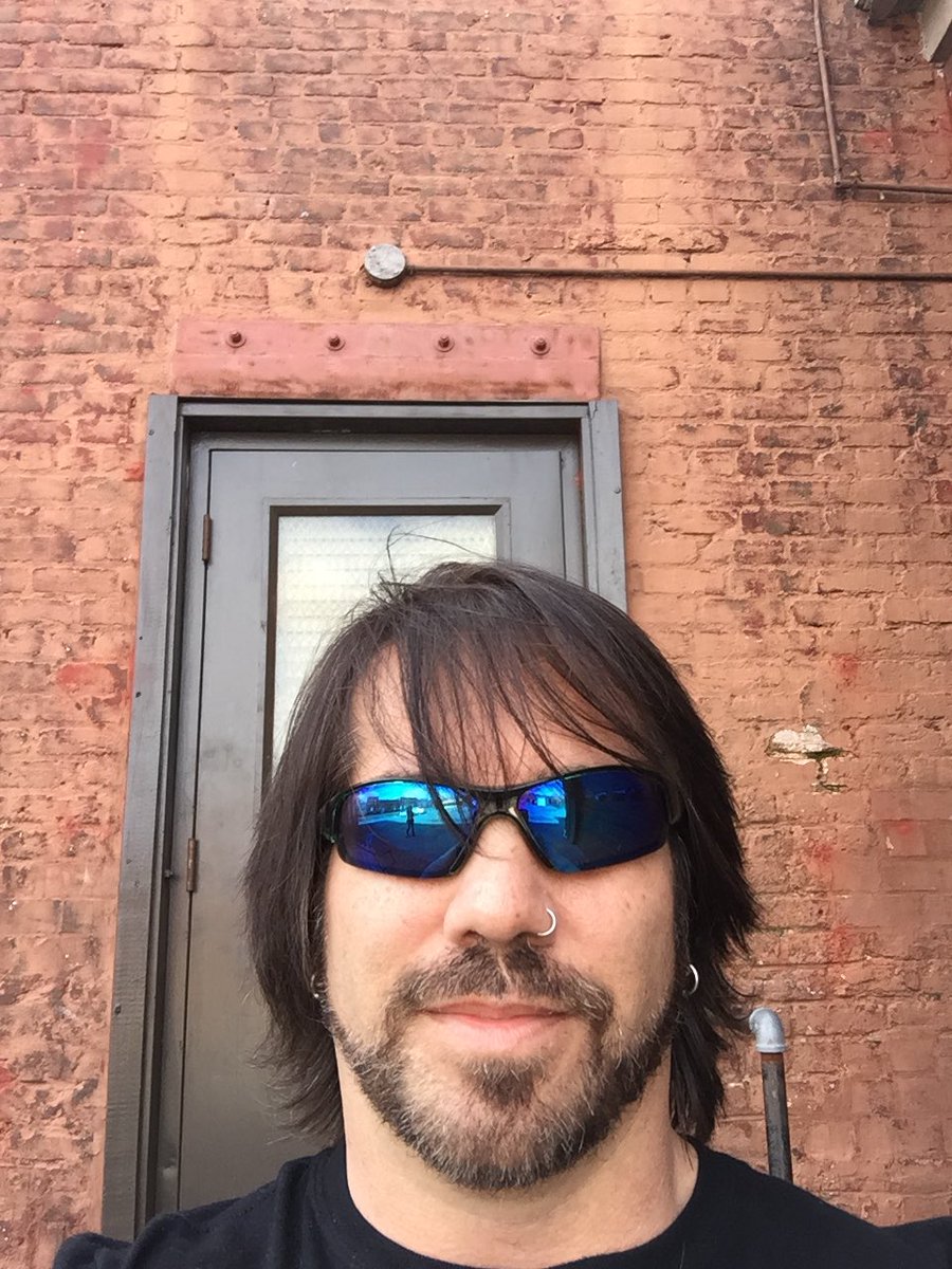 TheeCleveland's tweet photo. Happy Birfday to former #Banshee Sheriff Lucas Hood @antonystarr !! Flashback to when we tried finding the former Sheriff to wish him a Happy Birthday in 2015 lol Hope you have a great day #ForeverFanshee https://t.co/fKD2c6BWtD