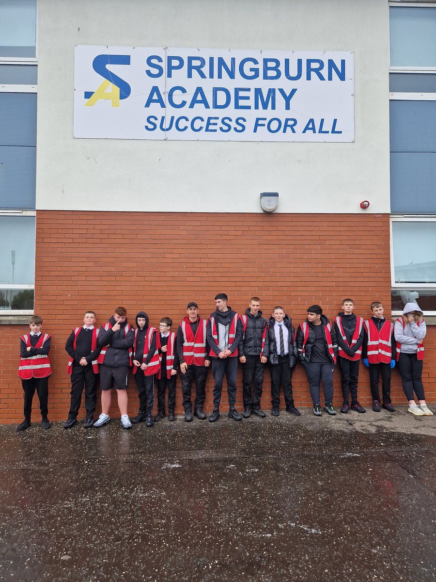 13 young people today for the car wash team 🫧

James, @Micar_Detailing and Ryan, brilliant as always making sure the team are focused and delivering a high quality standard of work 🙌