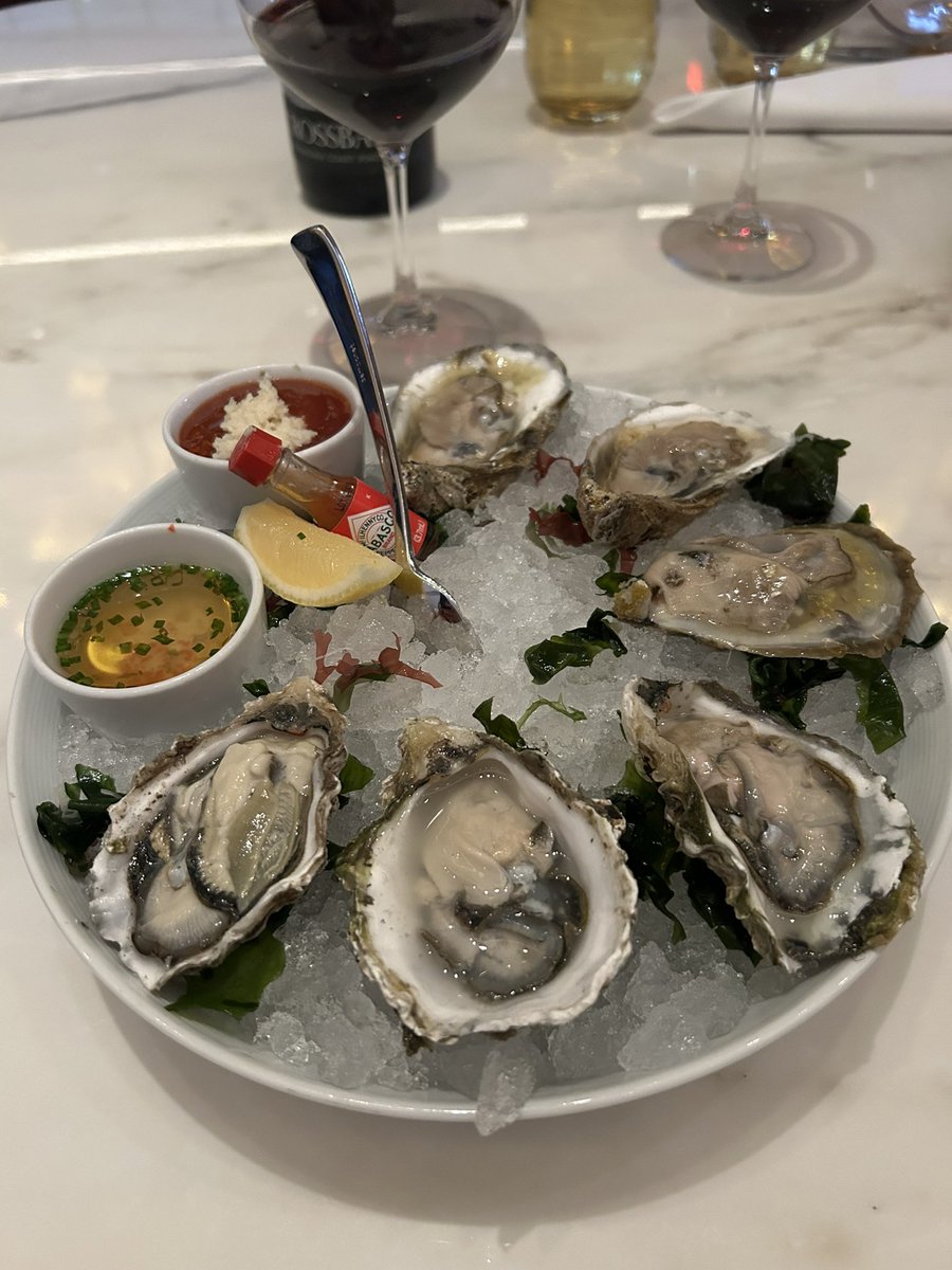 DMcgart's tweet image. It’s not all fast food in Vegas #bellagio #spago #oysters