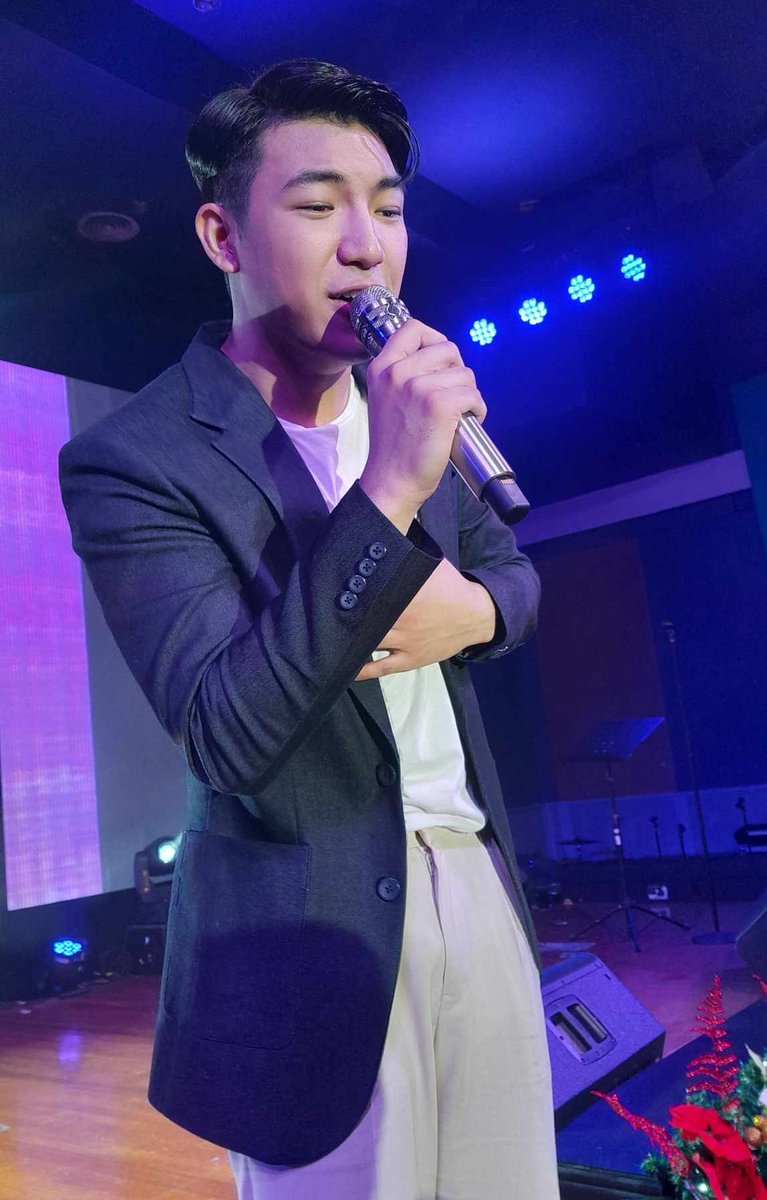 iLoveDarren_24's tweet photo. Grabe ang kinis talaga ni Darren! Sobrang gwapo ohh!!

NI XING DE STEPHEN 
#CBMLInterrogation
#CBMLOnIWantTfcEP9
#DARREN @Espanto2001
DARREN AT OCTOBESTIVAL https://t.co/O6pcGOz1qT