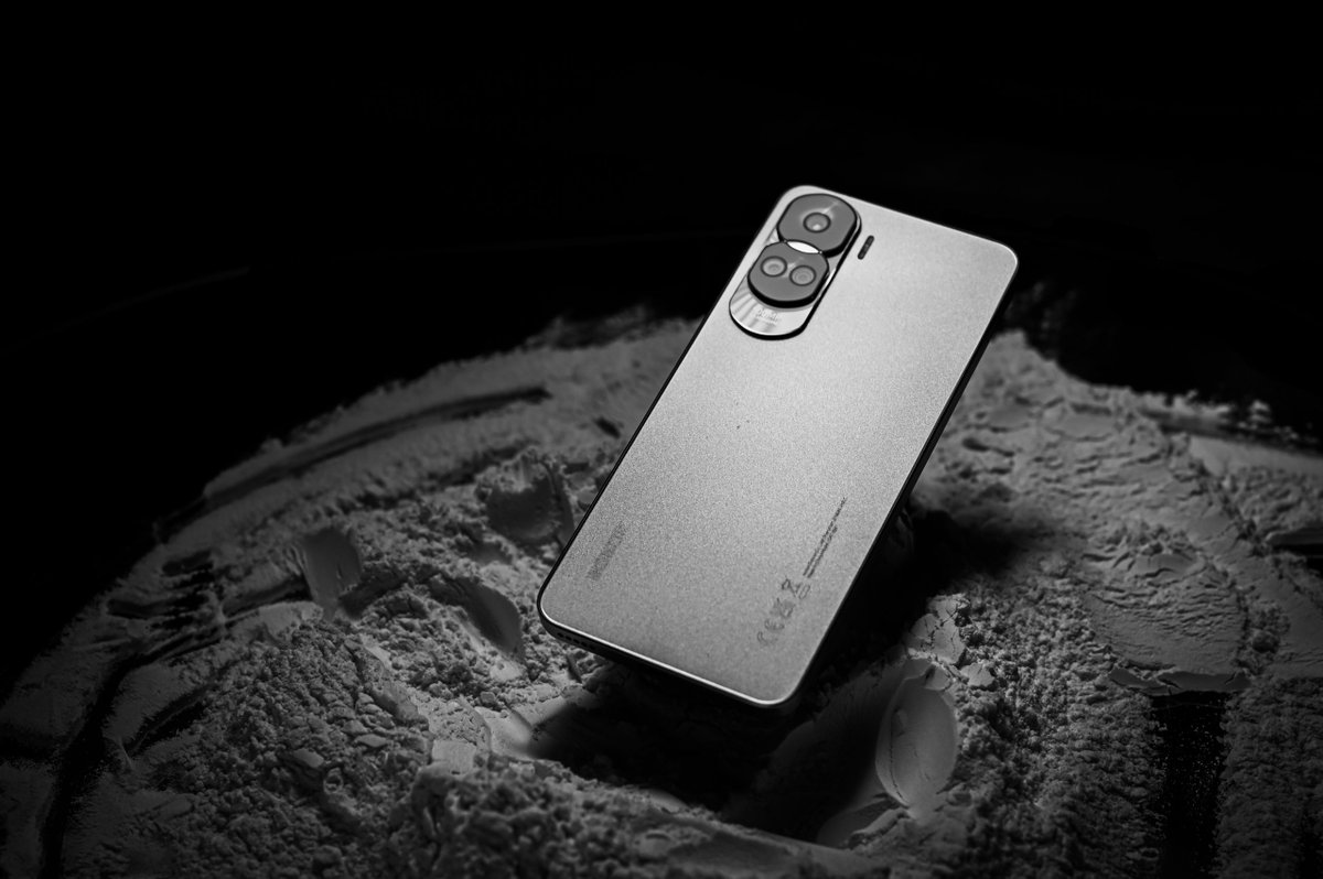 echoutte's tweet photo. HONOR 90 Lite появился в продаже в России https://t.co/gUt6NA4bpQ https://t.co/oUQE9PAVAt