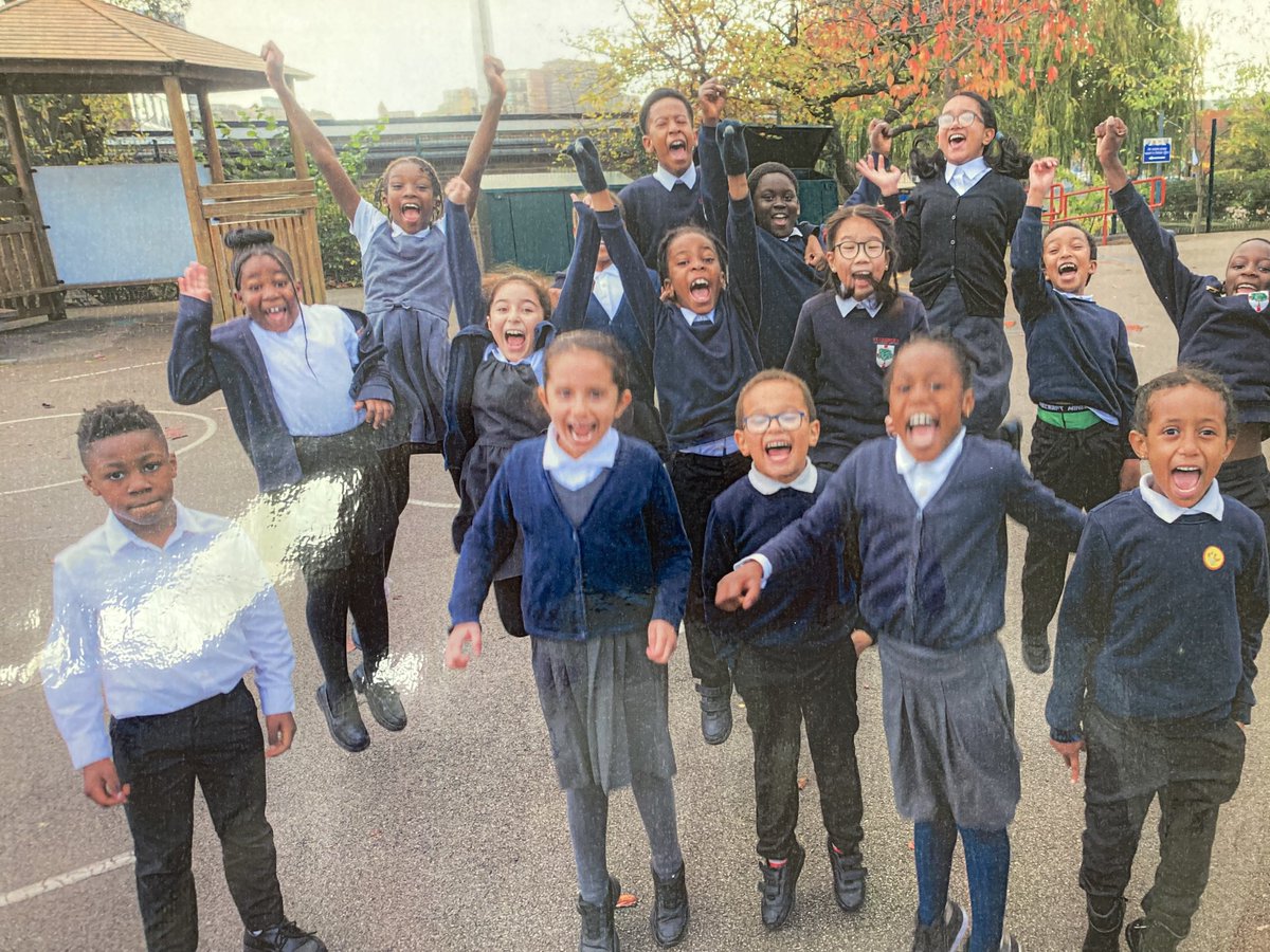 damianjbooth's tweet image. St George’s Newtown so excited after their Times Table Rockstar assembly. ⁦@_bdmat⁩ #factfluency