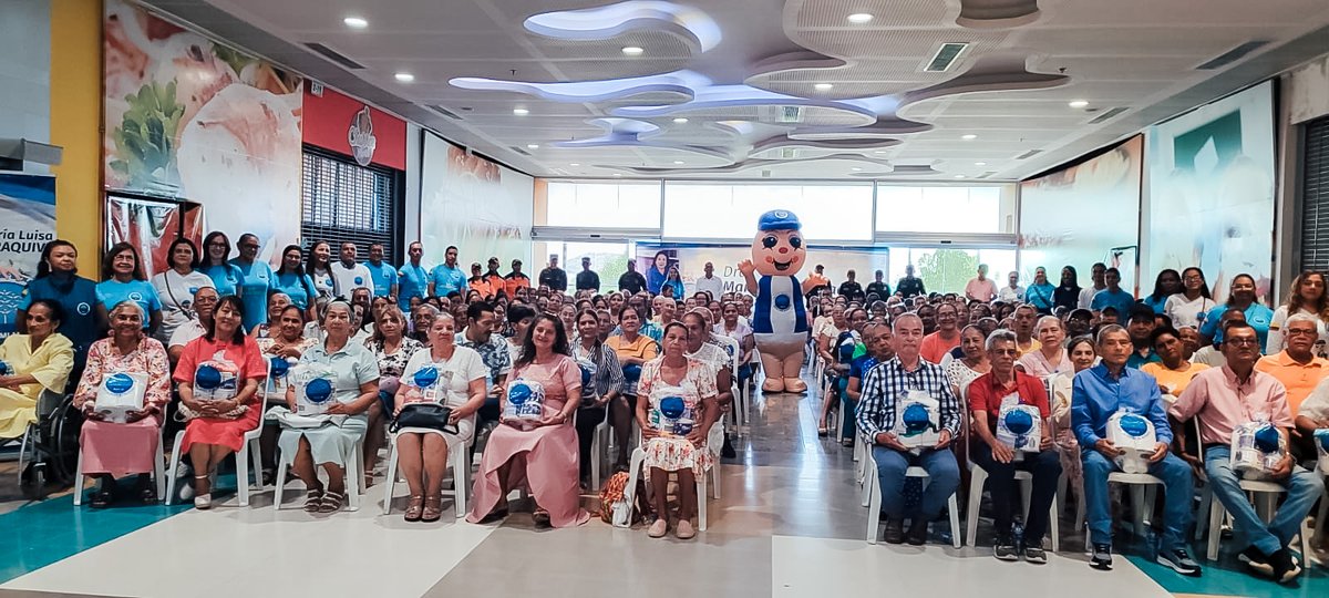 FIMLM's tweet photo. 👵🏼👨‍🦽#AdultosMayores y #PersonasConDiscapacidad de #Valledupar, Cesar 🇨🇴 participaron en el taller:  Reconociendo y manejando mis emociones, en un ambiente de aprendizaje de valores y actividades culturales. 🧼También recibieron kits de aseo.

👉Leer más: https://t.co/3qjpeaRAB9 https://t.co/IQRzLI8ow1