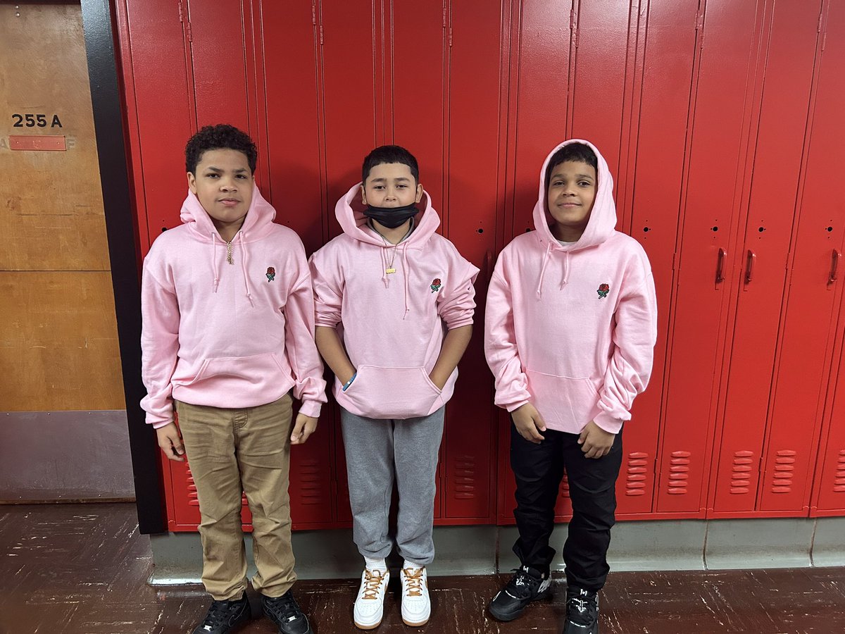 EHMS_STUCO's tweet photo. More photos from pink out! https://t.co/KqrtFdcUNC