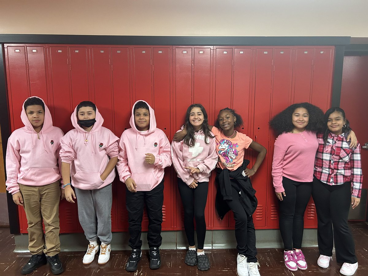 EHMS_STUCO's tweet photo. More photos from pink out! https://t.co/KqrtFdcUNC