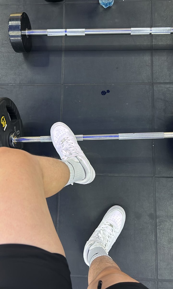 Sebasti35406234's tweet photo. Ando entrenando juicioso para tener una sorpresa 🔵 https://t.co/sEuqu27MUa