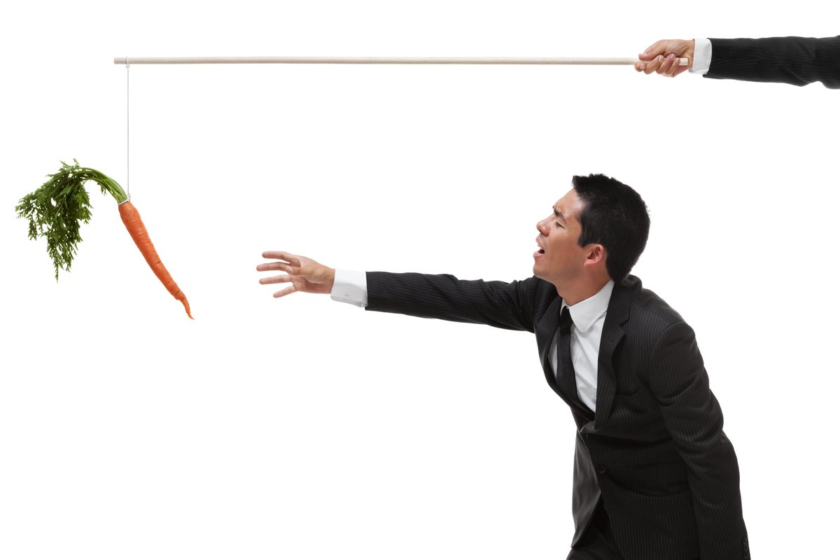 High five for a job well done! Scratch that, how about a bonus? No matter our age, incentives for a job well done work. But how does this translate into the workplace? Chris Deubert from <a href="/ConstangyLaw/">Constangy</a>  shares some tips &amp; tricks on how to reward a good job. bit.ly/3rLGaQc