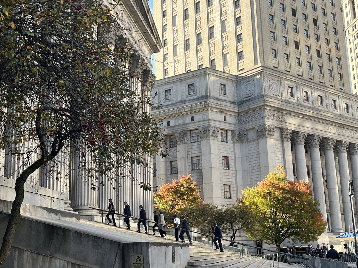 1/ I’m in New York City, where Donald Trump is facing fraud allegations. Also here: Michael Cohen, the tycoon’s former lawyer and current nemesis, who recently climbed the steps to enter the court house. Follow along here for a play-by-play of what unfolds inside today.