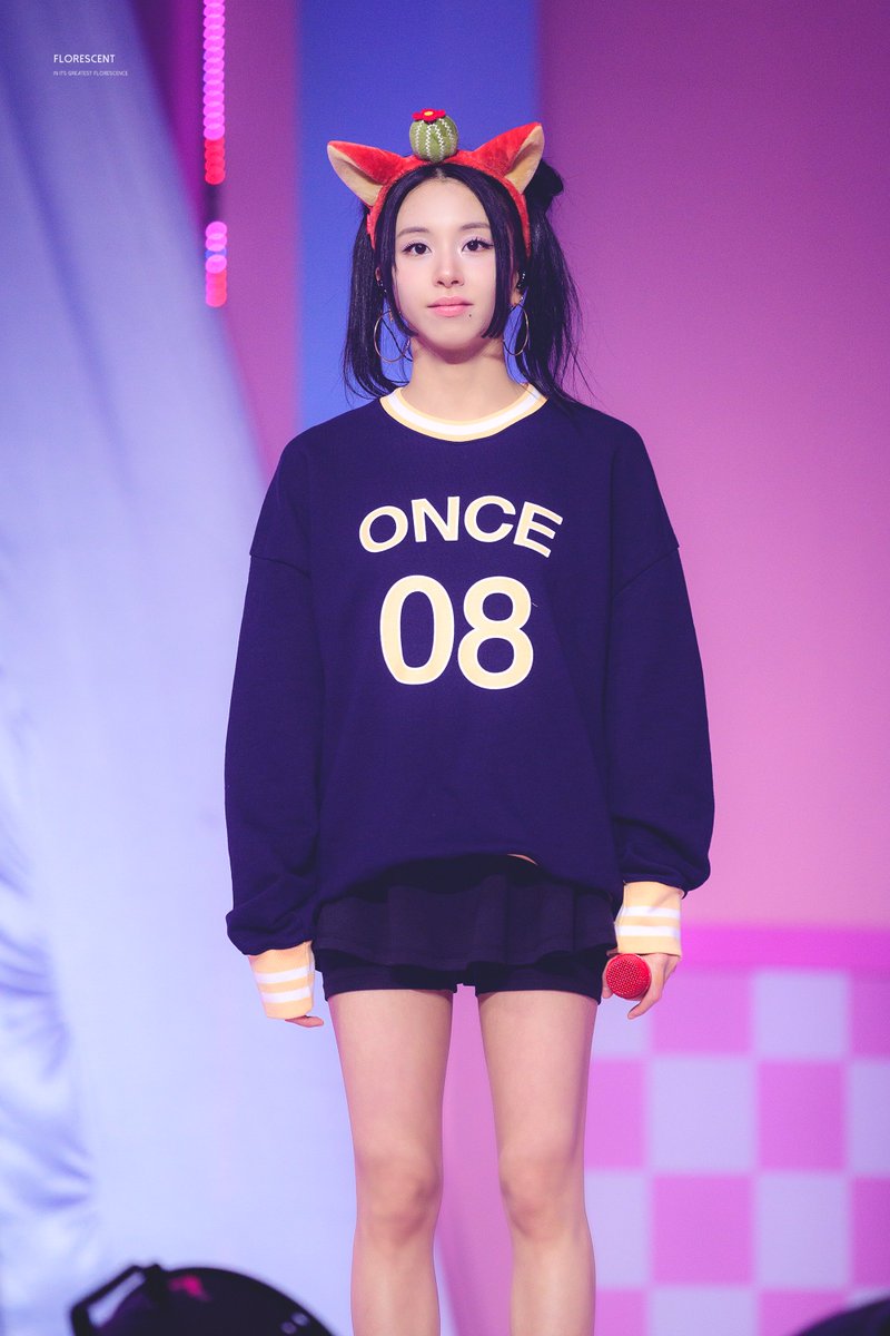 FLORESCENT_CY's tweet photo. 231021 ONCE AGAIN

얄루~

#트와이스 #TWICE #채영 #chaeyoung #チェヨン https://t.co/sqLoKPnVz1