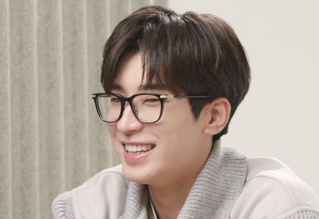wonubliss's tweet photo. wonu 😁 https://t.co/cHeZfJ7Iwe