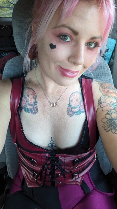 First Halloween costume party of the season! 🎃  (I'll be doing a sexy shoot with this Harley costume