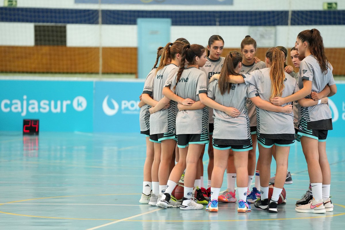 🙃 Mucha actualidad granadina en #DesdeElPerímetro

🏀 Victoria <a href="/FundacionCBG/">Fundación CB Granada</a>
😮 Repasamos #DerbiGranadinoEBA
🥰 Crónica <a href="/GMASB_/">Granada + Baloncesto</a> - <a href="/CDPresenGranada/">CD Presen Granada</a> en N1 fem
🔥 Estrenamos sección con <a href="/aleBortolussi/">Alejandro Bortolussi</a> y <a href="/joanpardina/">Joan Pardina</a>
👨‍🏫 Nuestro profe <a href="/AlexGomezHaro/">Alex Gomez Haro</a>
😃 Repasamos #A8CF2023

⏰19-20h