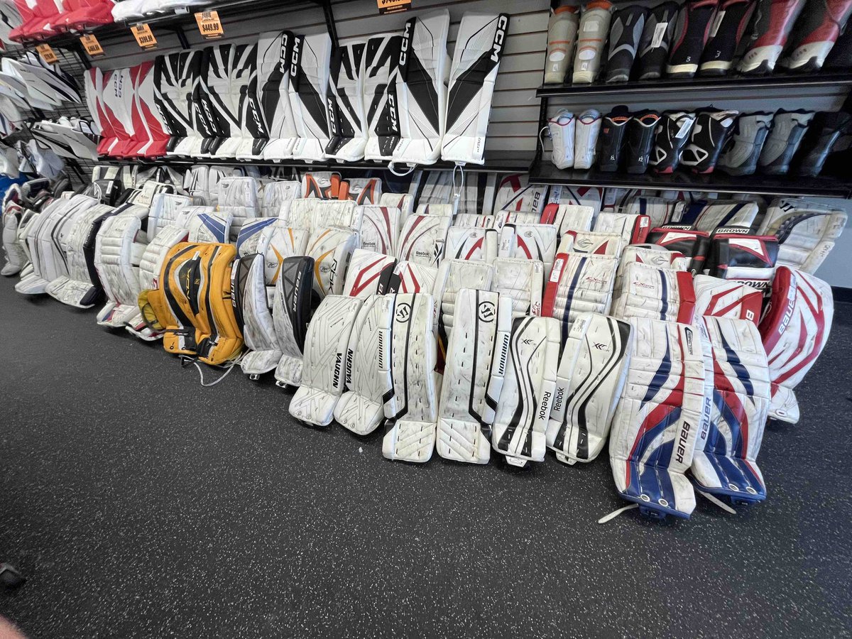 PIASKitchener's tweet photo. Hey Goalies! We’ve got you covered - literally! 😄 Let our Team help you find the right fit!  Bring in your trades! #GoalieEquipment #GoaliePads #TradeInAndSaveMore #WeBuyUsed #Hockey https://t.co/bWFTlBkZW3