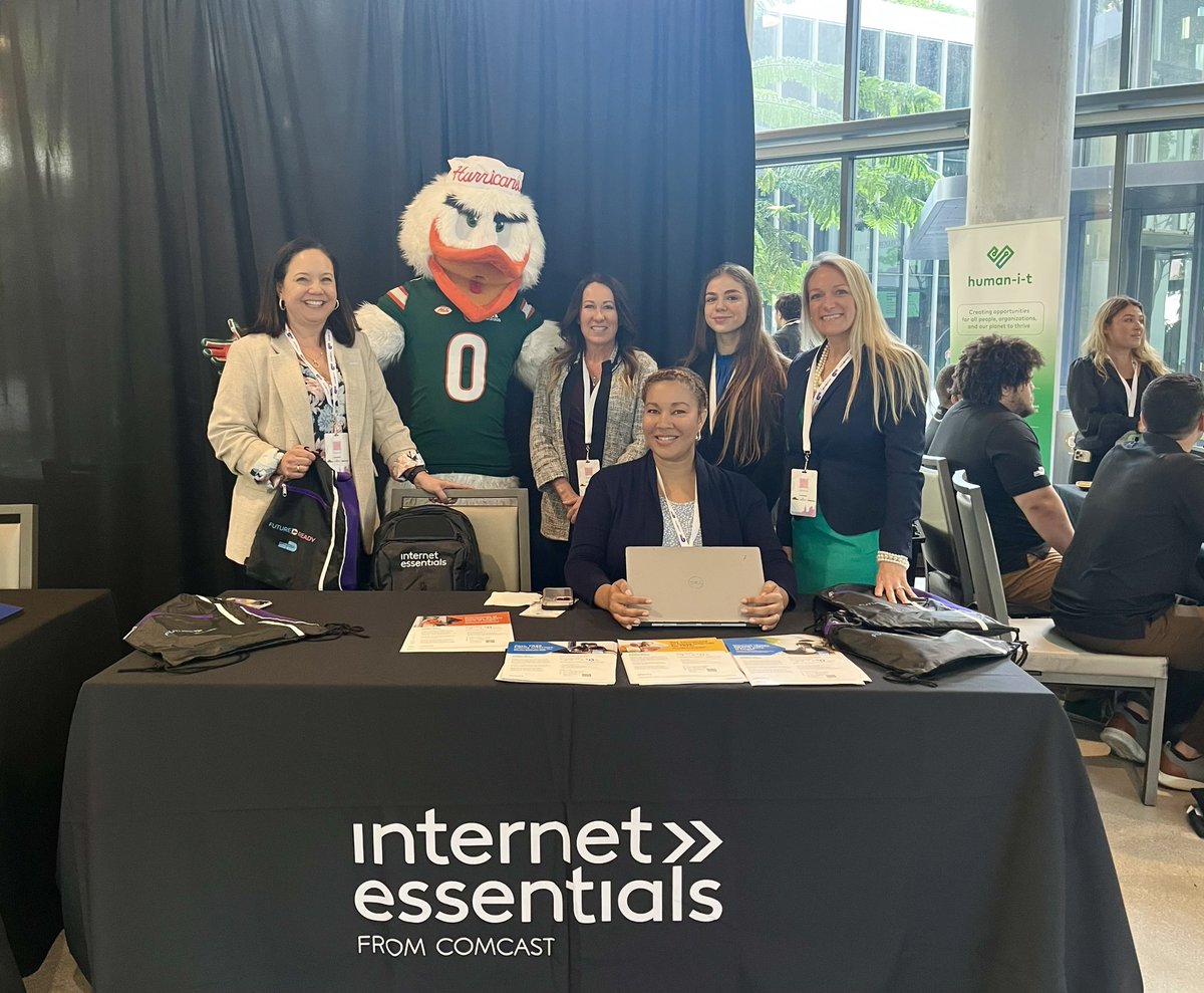 momcgovern's tweet image. Greetings from the Miami Dade Digital Equity Summit! TY @UM_Sebastian for stopping by to learn about @ComcastFL #InternetEssentials! #MDCDigitalEquity @MayorDaniella