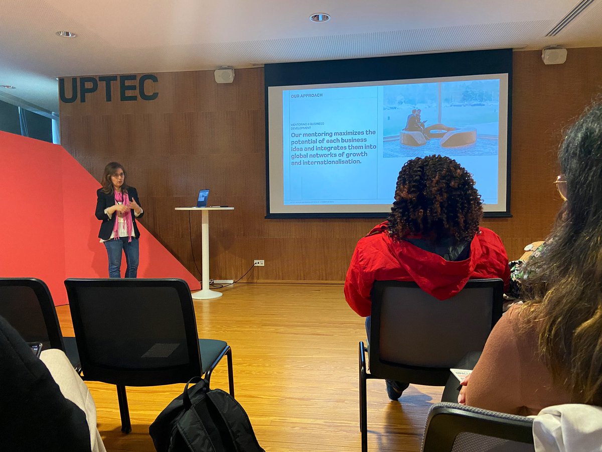 In Porto 🇵🇹 kicking off our AfriConEU Capitalization Event!

We are visiting @uptecporto, where Susana Pinheiro, Head of Business Development for the Sciences, briefs us about @uptecporto strategy & activities 💡 

You can still join tomorrow: ecs.page.link/zP4jB

#AfriConEU