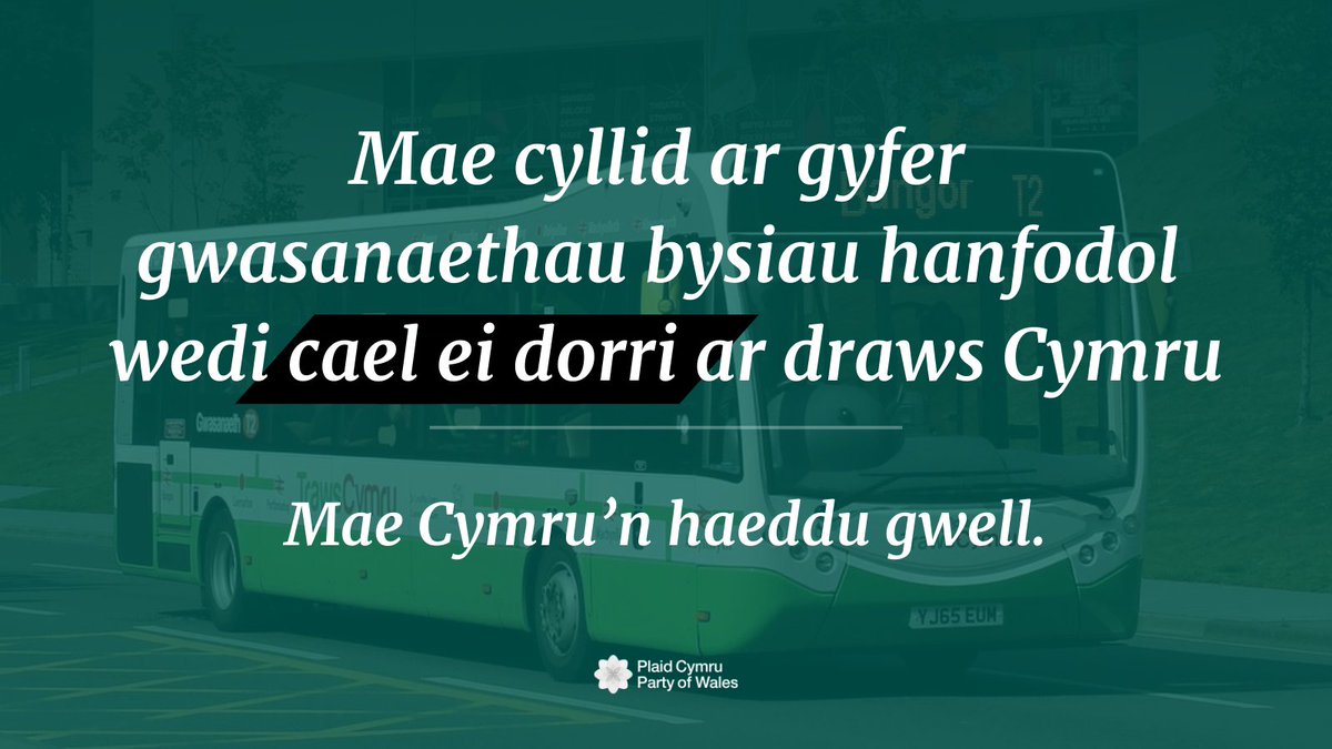 Plaid_Cymru's tweet photo. Mae 80% o'r siwrneiau ar drafnidiaeth gyhoeddus yng Nghymru yn cael eu cymryd ar fysiau, ond mae cyllid ar gyfer gwasanaethau bysiau ar draws Cymru wedi cael ei dorri. 

Mae Plaid Cymru'n dweud bod Cymru'n haeddu gwell. https://t.co/zJ7hStYhjL