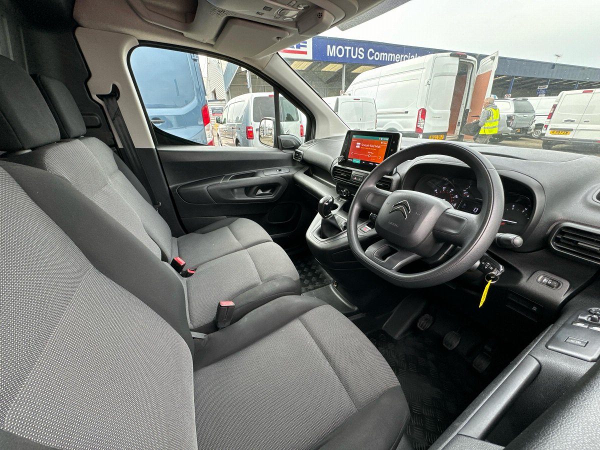 MotusSelectUK's tweet photo. 📢VAN OF THE WEEK📢

2019 Citroen Berlingo 1.6 1000 Enterprise, featuring:

🚨Reverse Sensors
❄️Air Conditioning
💺3 Seats and more!

Find out more➡️ https://t.co/Cqa7Bjfmks

#VanOfTheWeek #UsedVans #ForSale #CitroenBerlingo #NoVAT #MotusSelect https://t.co/lY0BoYX1ec