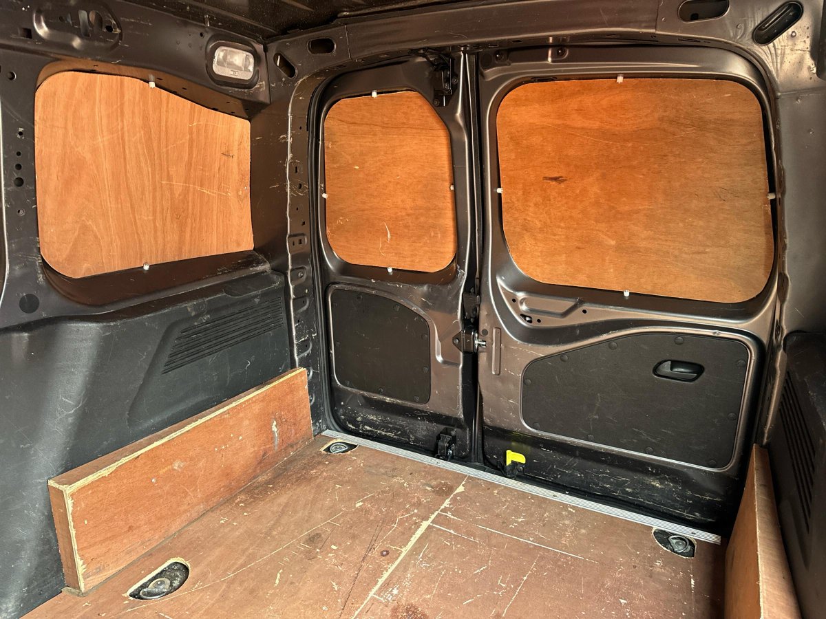 MotusSelectUK's tweet photo. 📢VAN OF THE WEEK📢

2019 Citroen Berlingo 1.6 1000 Enterprise, featuring:

🚨Reverse Sensors
❄️Air Conditioning
💺3 Seats and more!

Find out more➡️ https://t.co/Cqa7Bjfmks

#VanOfTheWeek #UsedVans #ForSale #CitroenBerlingo #NoVAT #MotusSelect https://t.co/lY0BoYX1ec