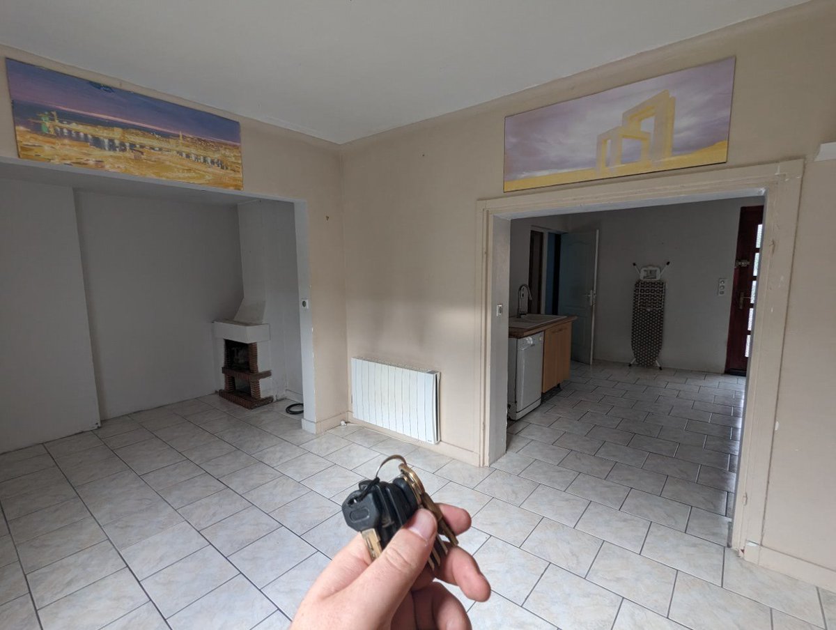 MrSpyaware's tweet photo. Bon bah, c'est bon je suis officiellement propriétaire !

Maintenant ça va être les travaux https://t.co/J4xrTtEzEb