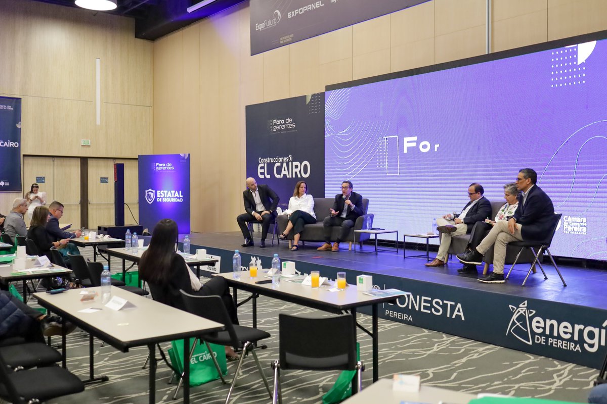 ¡El Segundo Foro de Gerentes 2023 fue un viaje de inspiración empresarial! Conocimos a visionarios que lideran grandes empresas y más de 200 empresarios ávidos de conocimiento. Gracias por ser parte de nuestra comunidad de líderes y emprendedores en #Expofuturo. 🚀✨
