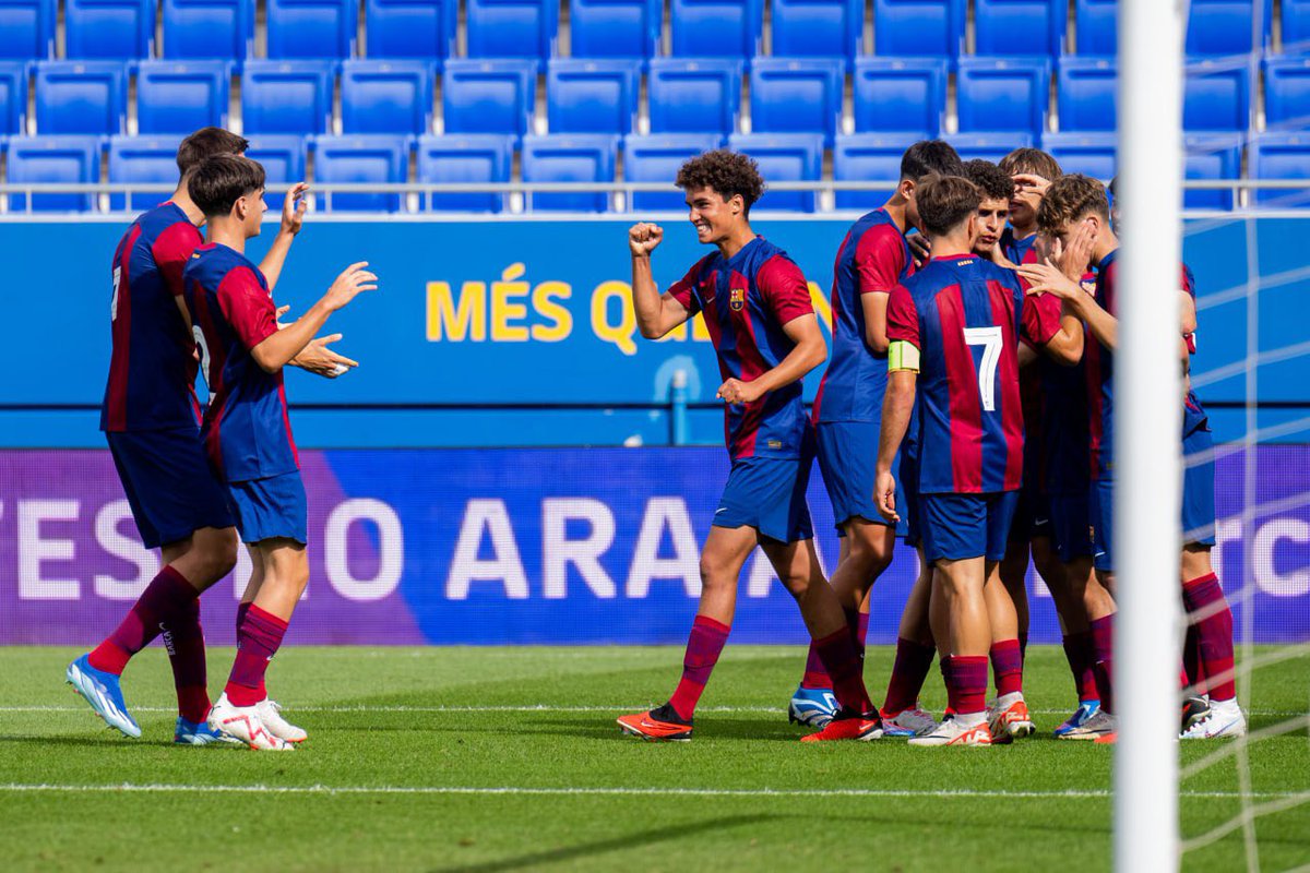 ⌚️ 𝐅𝐈𝐍𝐀𝐀𝐀𝐀𝐀𝐋 🏆 @UEFAYouthLeague 💪🏼 𝐉𝐮𝐯𝐞𝐧𝐢𝐥 𝐀 🆚 Shakhtar Donetsk (2-0) ⚽️ Darvich (15’) i Juan Hernández (85’) 👏🏼 Tercera victòria consecutiva per continuar liderant el grup H #ForçaBarça 💙❤️