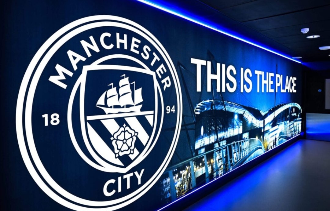 UTDKarra's tweet photo. Hearing that Everton are facing a 12-point deduction after the Premier League recommended a record-breaking punishment for allegedly breaking Financial Fair Play (FFP) rules.

While Manchester City In February, the Premier League directed 115 charges at City, which relate to a series of alleged breaches of financial rules between the 2009-10 and 2017-18 seasons. 

But we didn't get the same fast reaction from the @premierleague regarding deducting points or relegating Manchester City to the National league."

We can all agree that Manchester City paid the FA and the Premier League to stay up till now, right?

If the Premier League deducts points from Everton, it's only fair that they respond swiftly and address to the charges against Manchester City as well🤡

Fair play is essential in maintaining the integrity of the league! 

When will corruptions stop in the premier league?