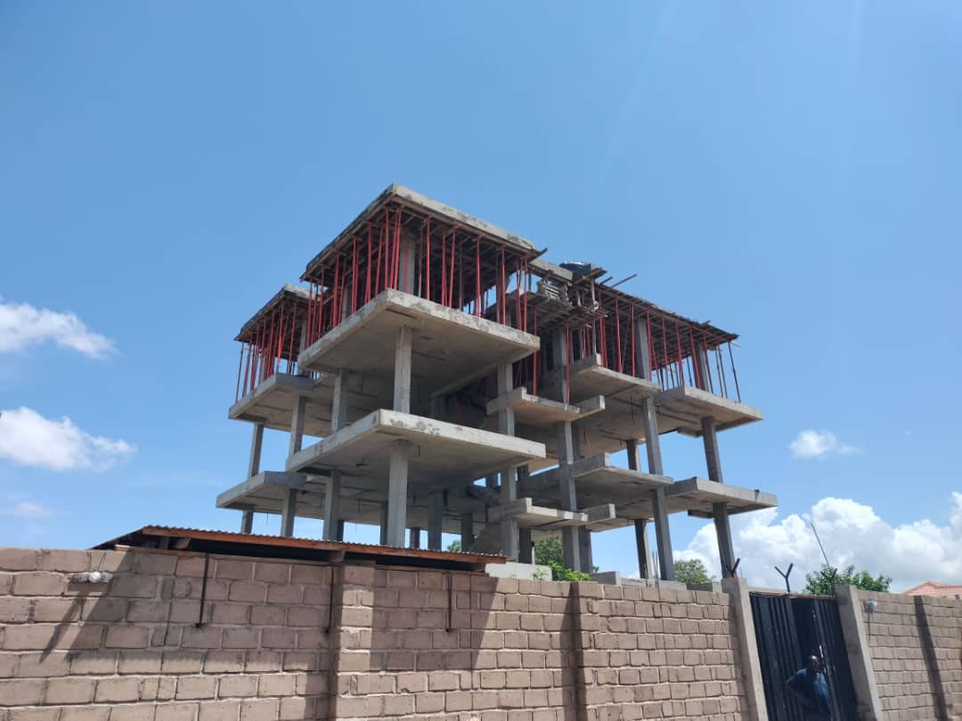 IRAC_LTD's tweet photo. A residential apartment complex is nearing finishing in Rock City.

We build your dream house.
Call: +211921103103
Visit: https://t.co/Ca9RYQaaq8

#construction
#Architecture https://t.co/Wh25ueoczb