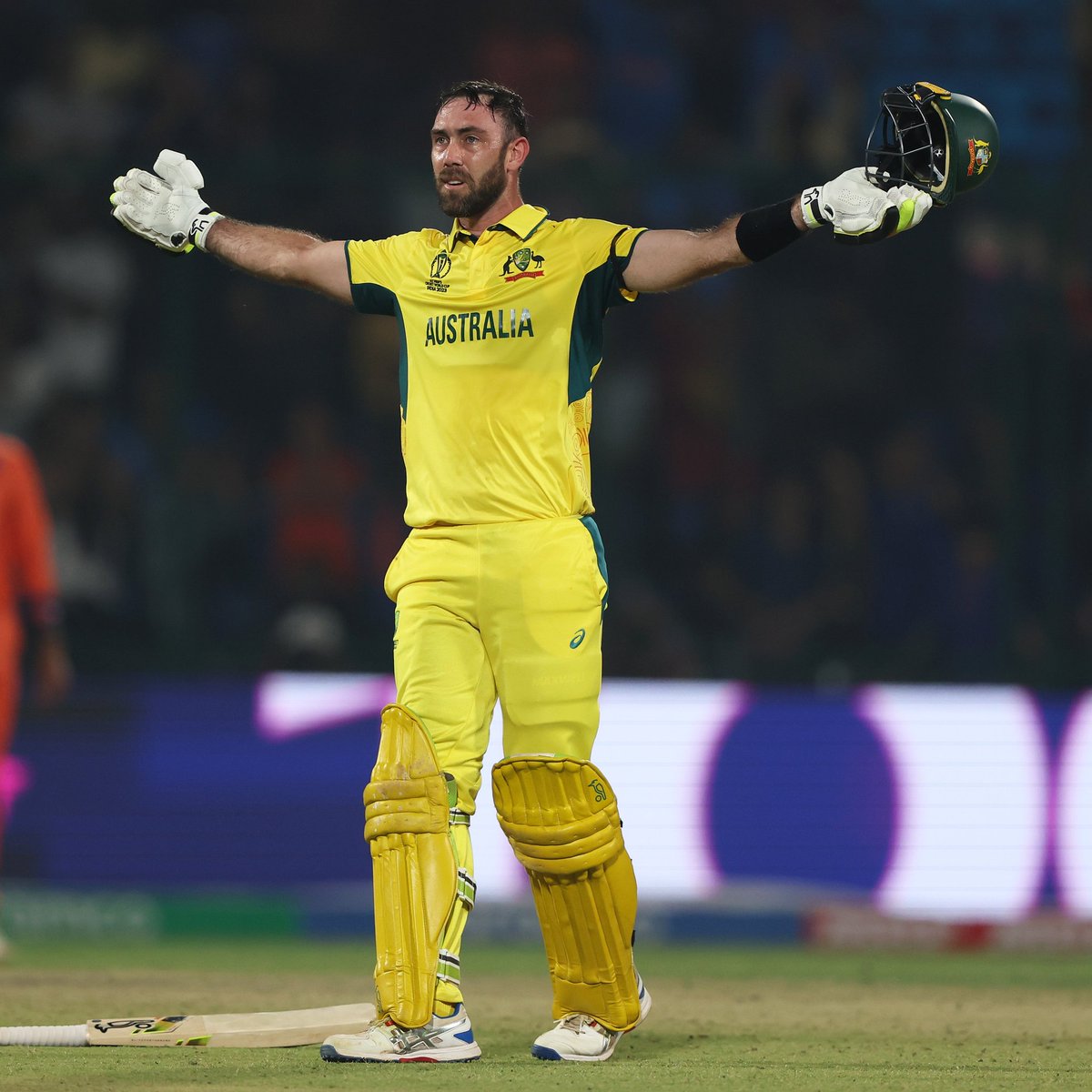 PeterKaTingle's tweet photo. THE BIG SHOW ❤️🔥🙌
The Ghost of Maxwell has arrived & how!😱
Fastest Century in World Cup history 🫡
#GleanMaxwell #BigShow #AUSvsNED #ICCWorldCup2023 https://t.co/wdX0oPsiZK