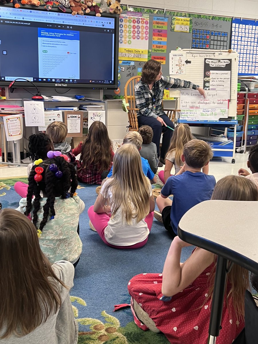 AshleyGableEDU's tweet photo. In @VArmbresterβs class Ss are building knowledge and having #discourse about the #learningtarget that is broken down! #formativeassessment @lee_shareka @mesdebby @TCBOE @AMSTI_UM #WorkingonMyRoar https://t.co/787zgQxTad