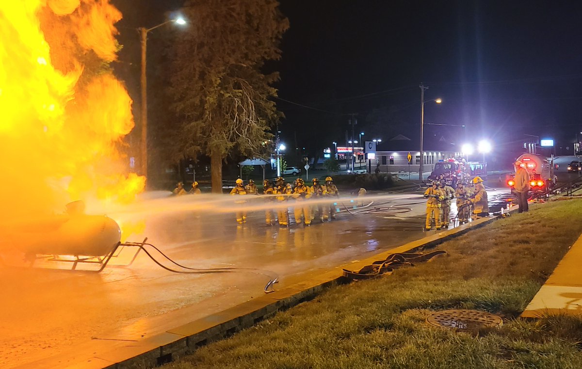 FCA_VisionAg's tweet photo. On the 19th we were able to provide LP for the Washington Fire Dept. for their training on how to attack LP fires.

We are grateful to be able to provide LP for this event and thankful we have wonderful local fire departments in all of our communities! https://t.co/7bpKTBTsD2