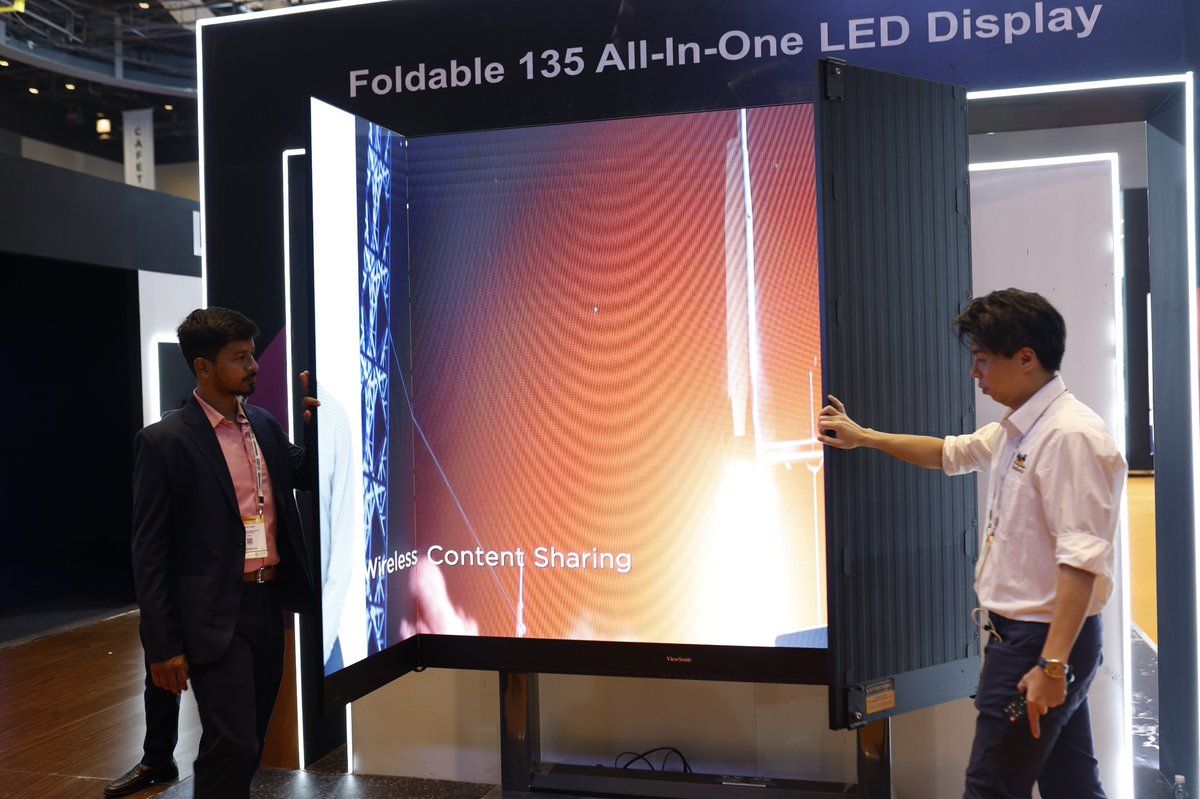 InfoCommIndia's tweet image. Here are some snippets of what went down on Day 1 of Infocomm India 2023👀
We will see you tomorrow😉

#InfoCommIndia2023 #ProAVTechnology #industry #AVTweeps #BusinessTechnology #AVtweeps #ProAV #AVtech #TradeShow #Networking #day1 #SeeYouAllTomorrow