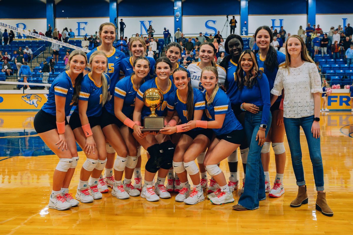 Our Frenship Tiger Volleyball team secured the District Championship Title at home last night! 🏐🏆

Help us congratulate these outstanding athletes!🎉